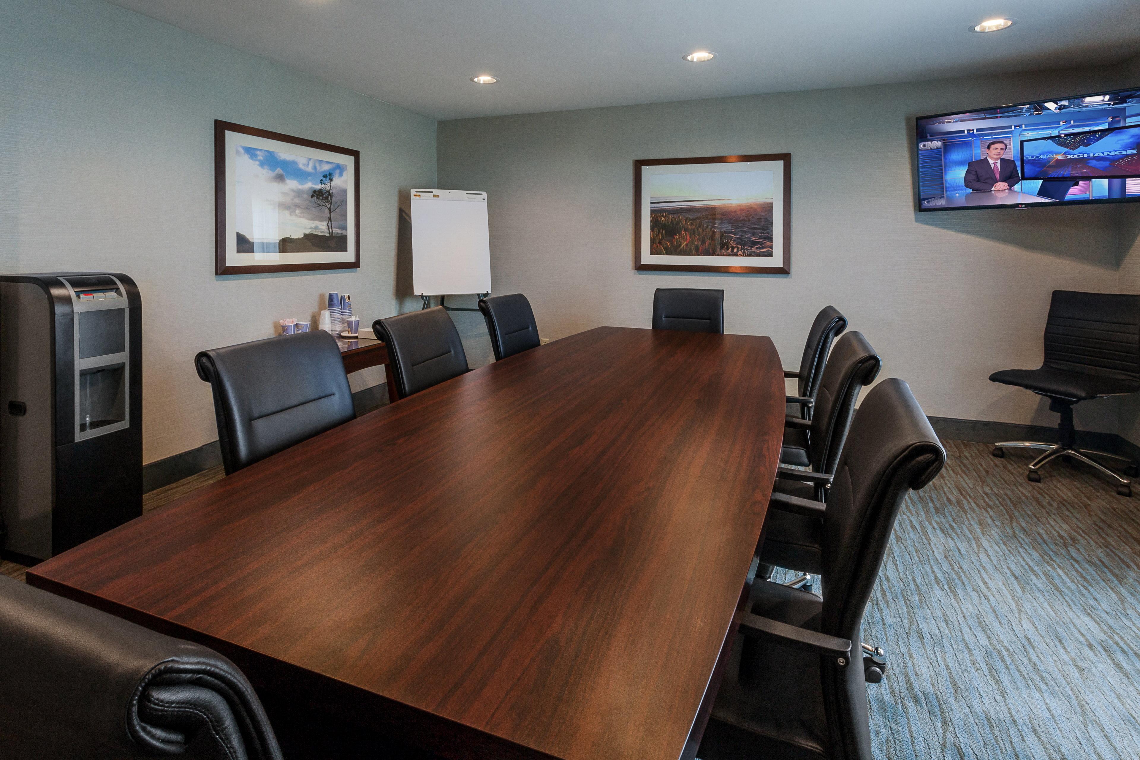 Holiday Inn Express & Suites Carpinteria By Ihg Eksteriør billede