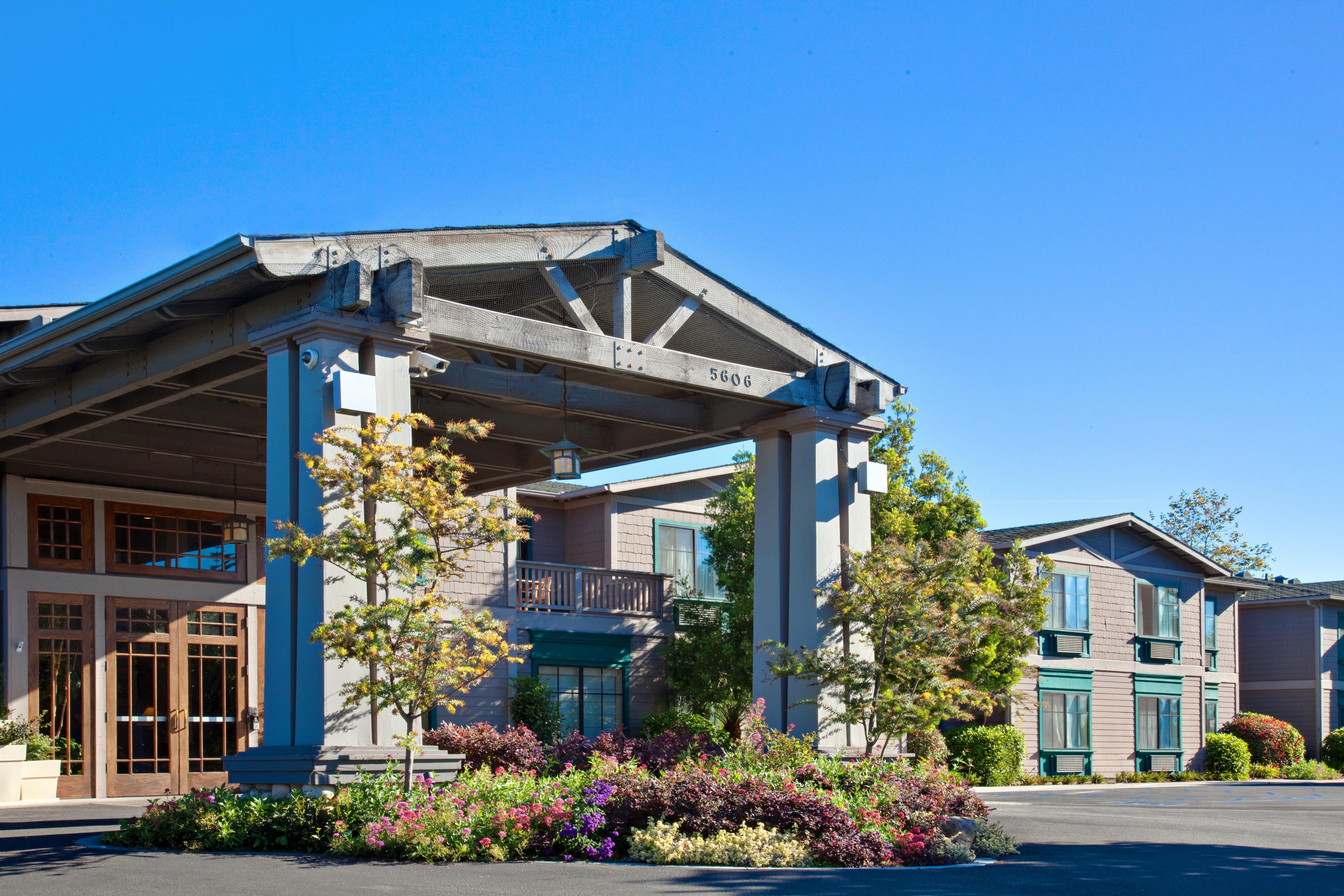 Holiday Inn Express & Suites Carpinteria By Ihg Eksteriør billede