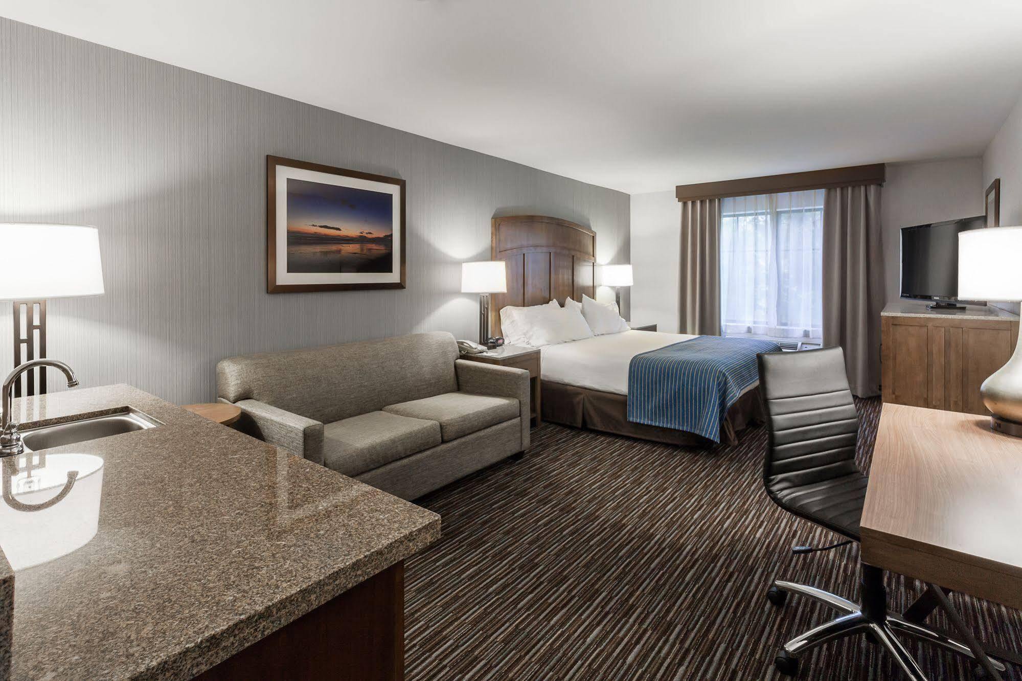 Holiday Inn Express & Suites Carpinteria By Ihg Eksteriør billede
